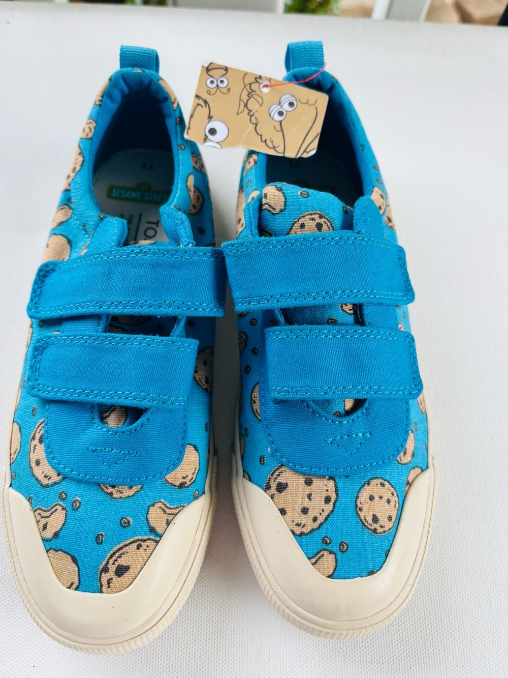 Sesame Street Blue Cookie Print Velcro Kids Sneakers